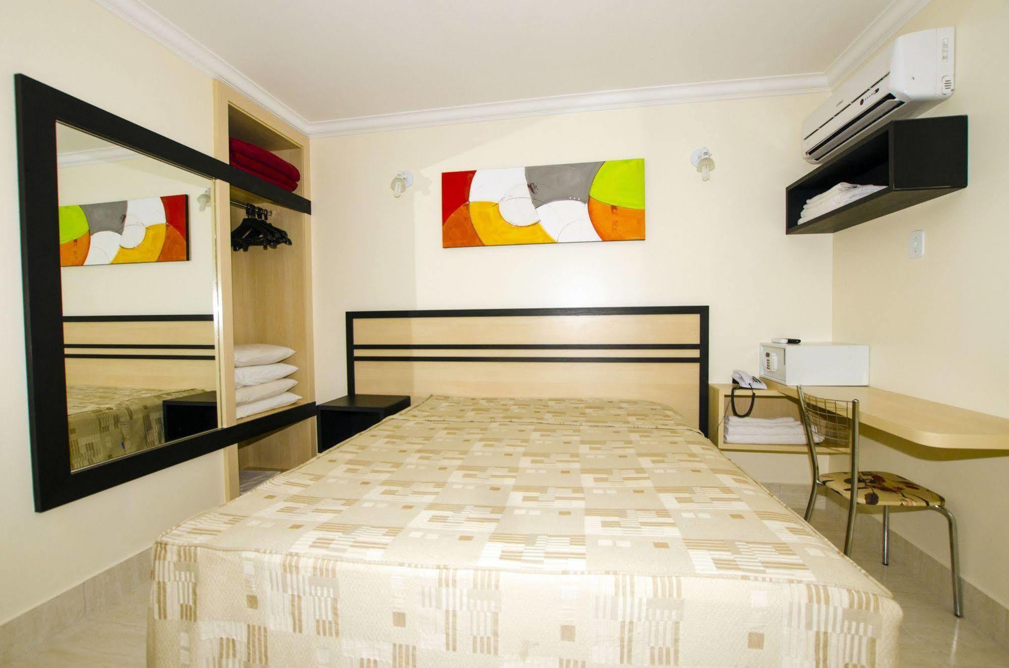Di Roma Resorts - Reis Imoveis Caldas Novas Exteriör bild